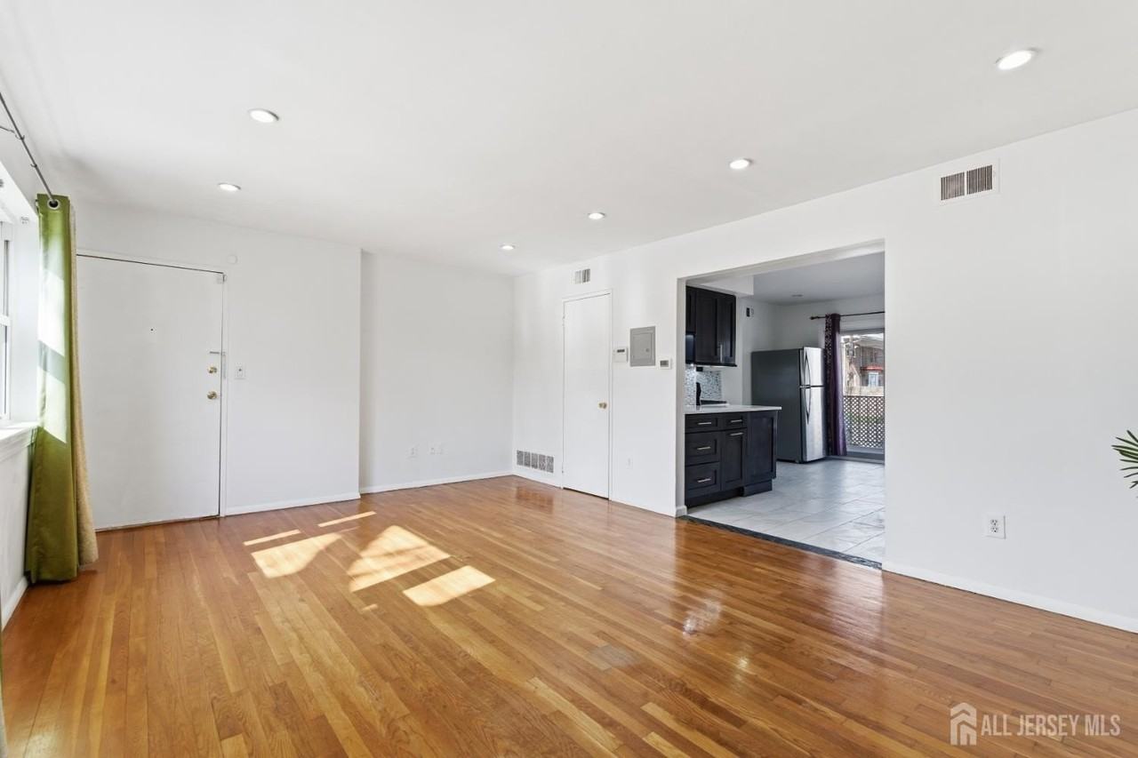 161 Evergreen Rd #2A - Photo 6 of 15