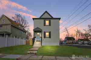 featured image of 143 Johnston Ave Unit 2 #2