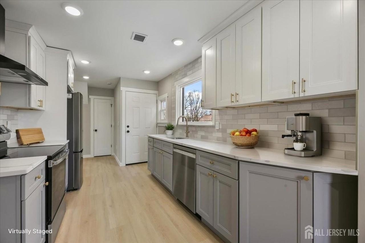 143 Johnston Ave Unit 2 #2 - Photo 2 of 25