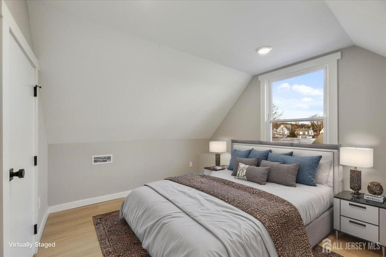 143 Johnston Ave Unit 2 #2 - Photo 7 of 25