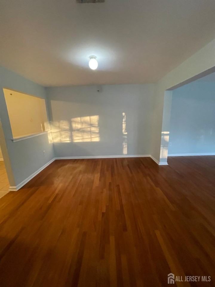 234 Pinelli Dr - Photo 3 of 13