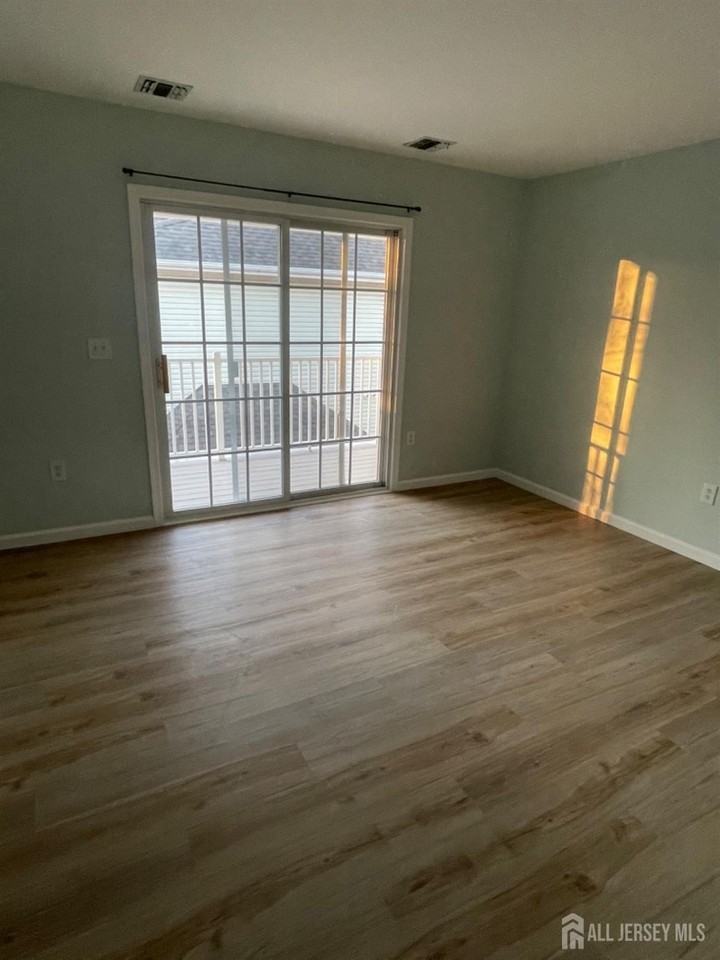 234 Pinelli Dr - Photo 6 of 13