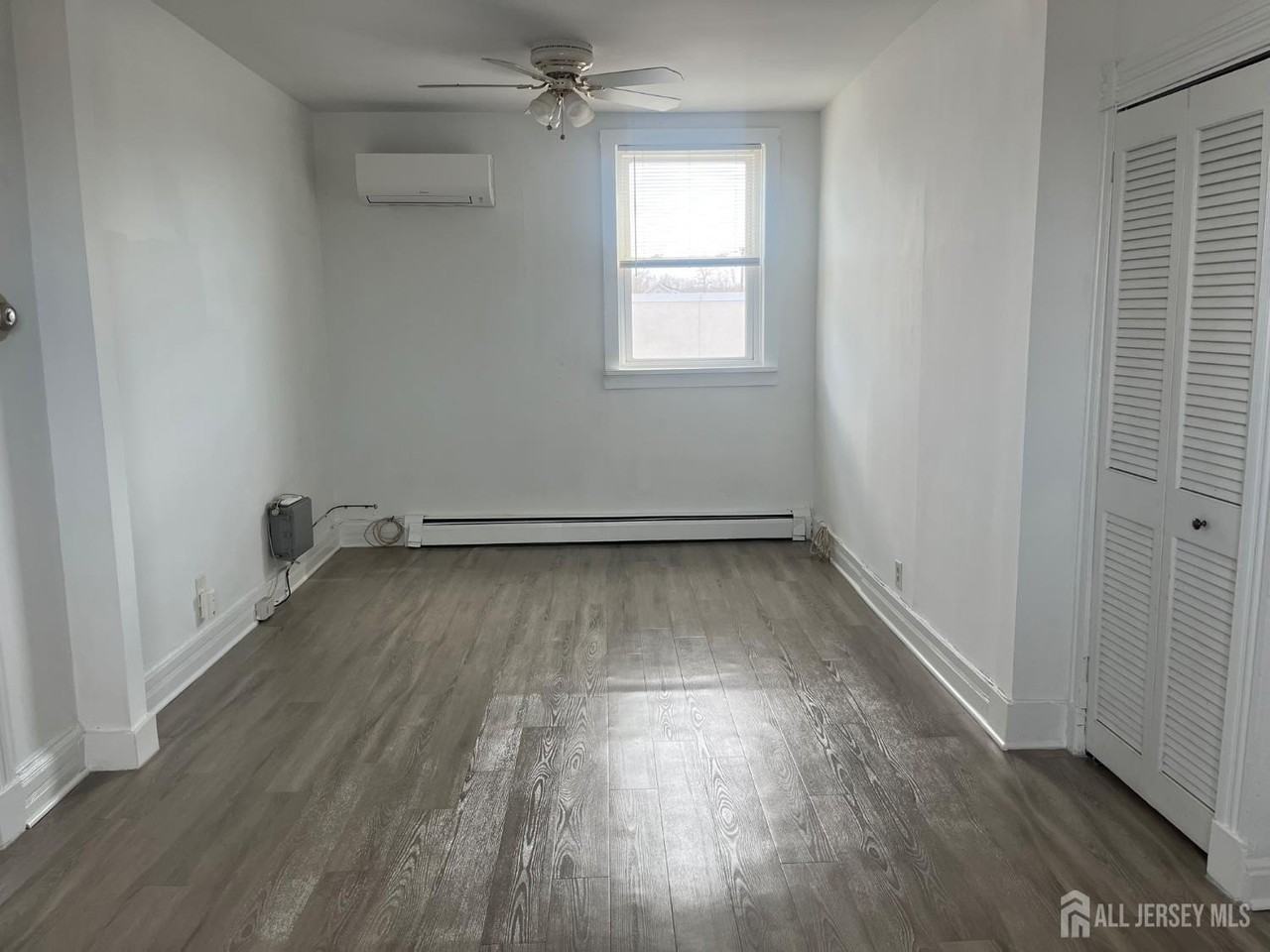 110 Oak Tree Ave Unit 2 #2 - Photo 4 of 10