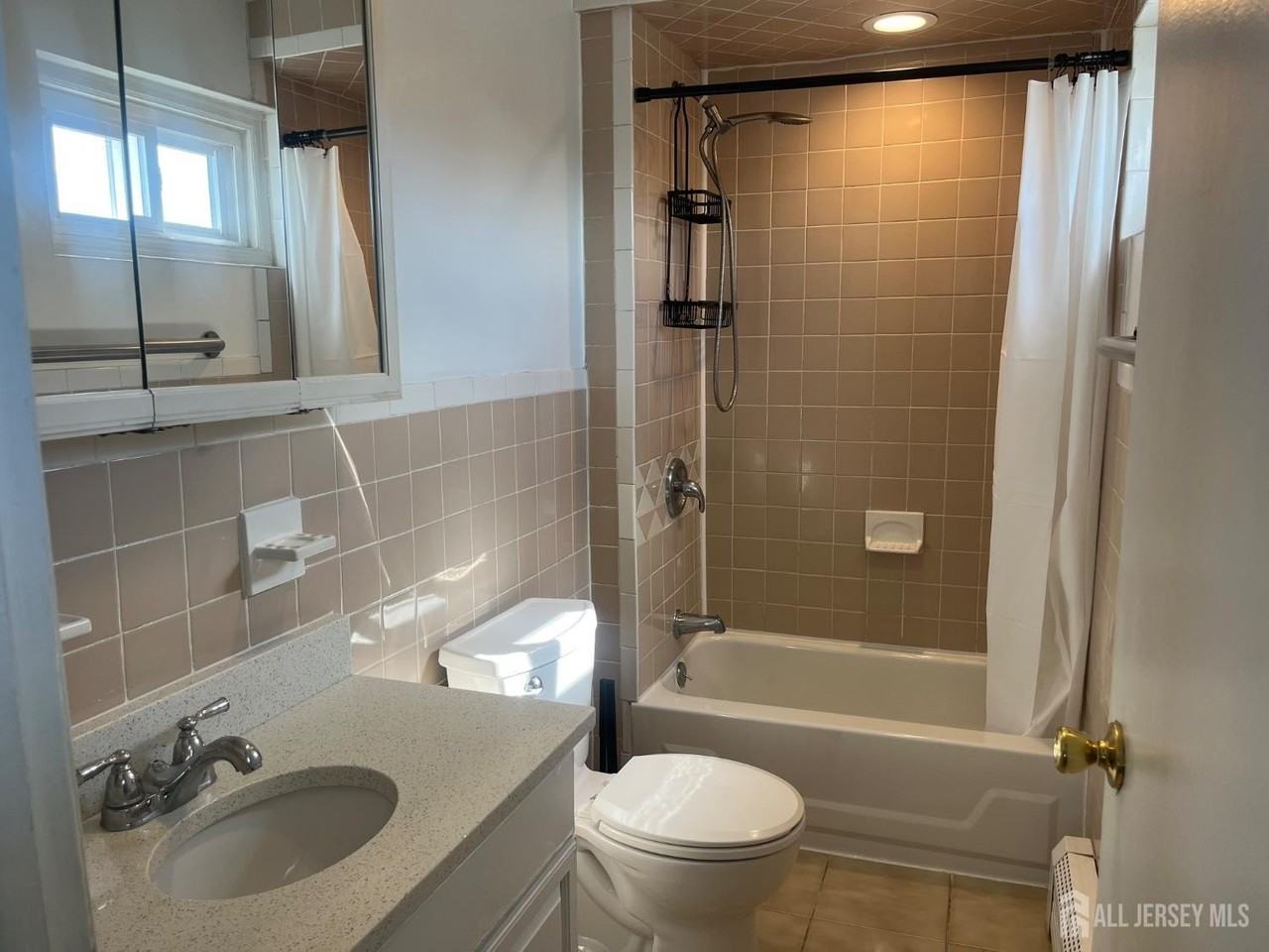 110 Oak Tree Ave Unit 2 #2 - Photo 5 of 10