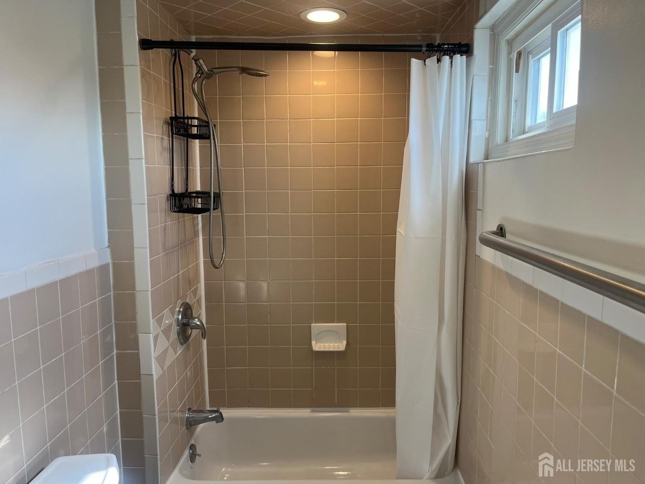 110 Oak Tree Ave Unit 2 #2 - Photo 6 of 10