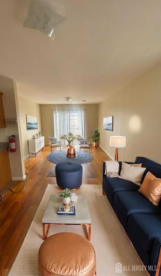 663 S Park St - Photo 2 of 11