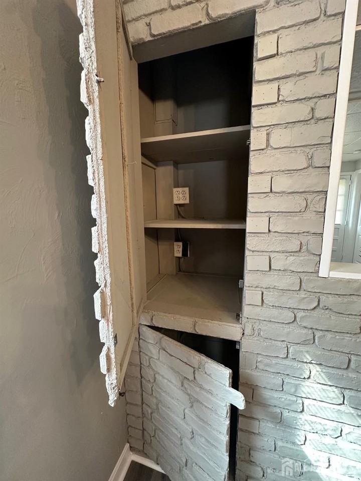 28 Bird Ave - Photo 6 of 14