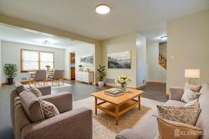 featured image of 11 Lenox St