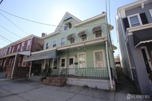 featured image of 417 Elmer St