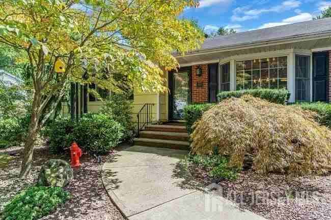 1430 Kearney Dr - Photo 5 of 50