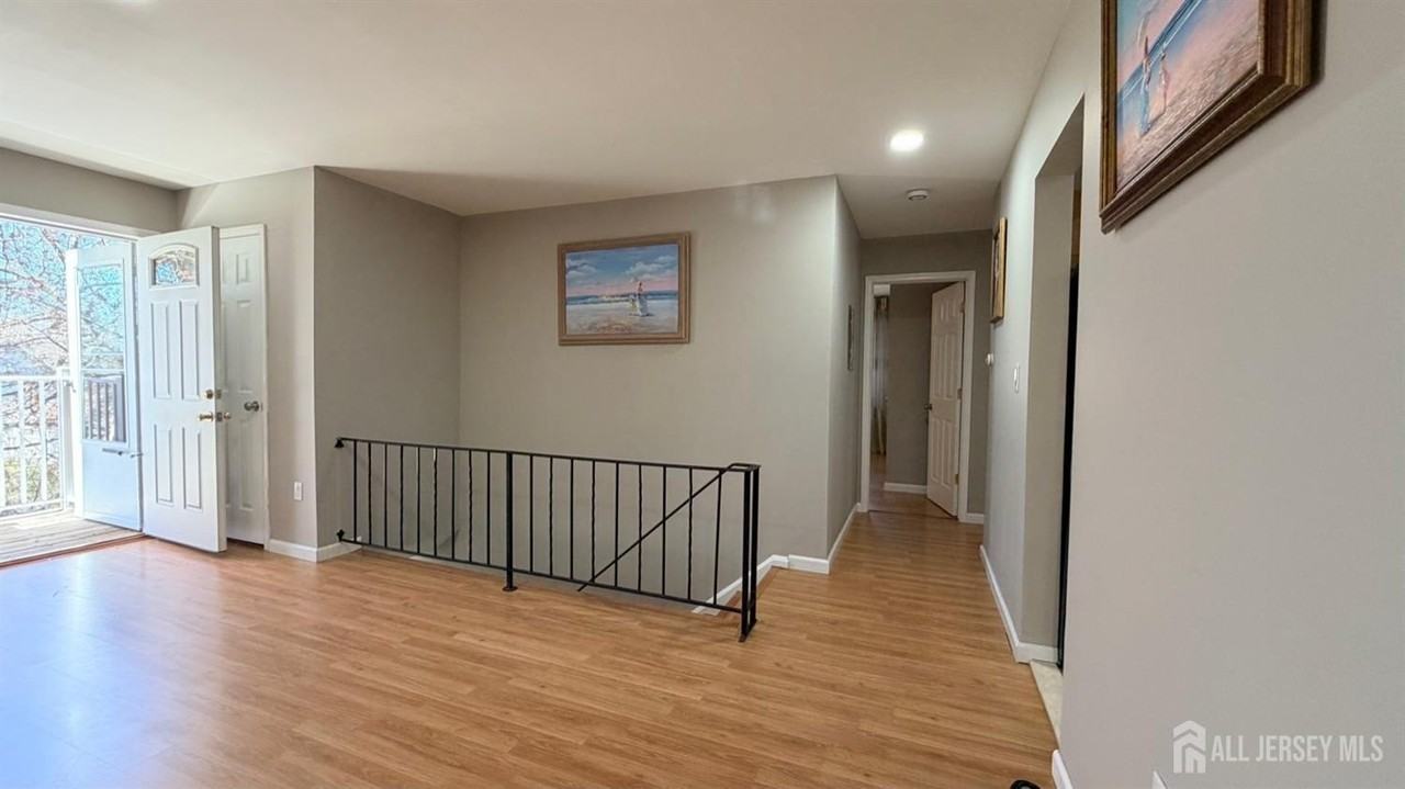 363 Cranbury Rd Apt D16 #D16 - Photo 6 of 32