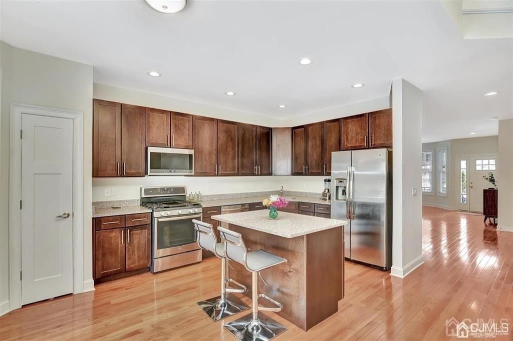 3 Mccormick Ave N - Photo 2 of 8