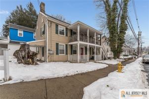 featured image of 20 Willow Ave