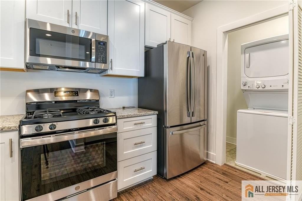 734 Stiller Ln - Photo 4 of 24