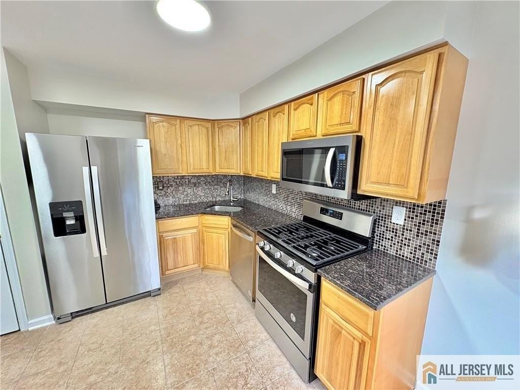 3619 Birchwood Ct - Photo 3 of 15