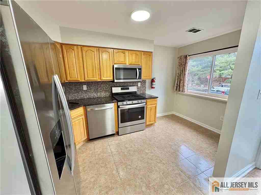 3619 Birchwood Ct - Photo 5 of 15