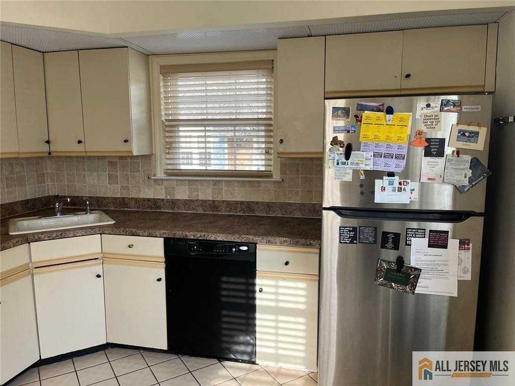 27 Benjamin Franklin Dr Unit C #C - Photo 4 of 18