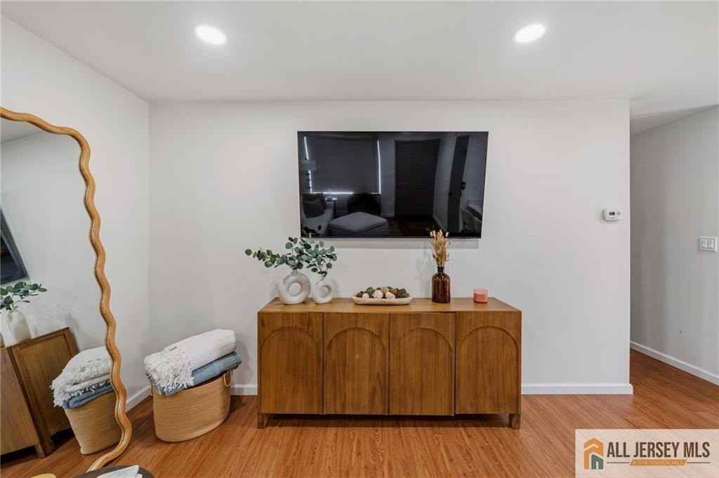 Nicholas Ct - Photo 4 of 12