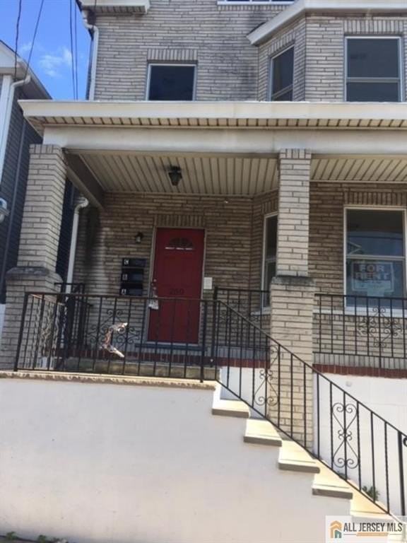 250 Somerset St