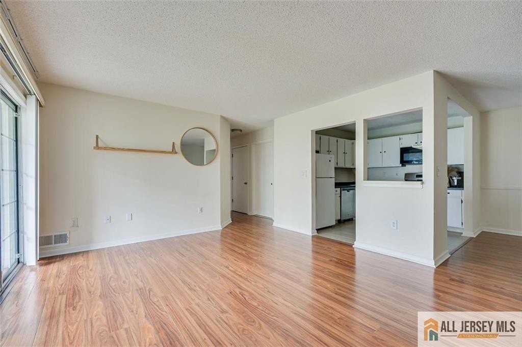 69 Amberly Ct Unit 165 - Photo 4 of 18