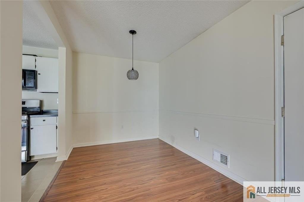 69 Amberly Ct Unit 165 - Photo 6 of 18