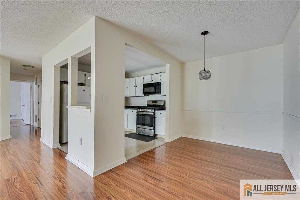 69 Amberly Ct Unit 165 - Photo 7 of 18