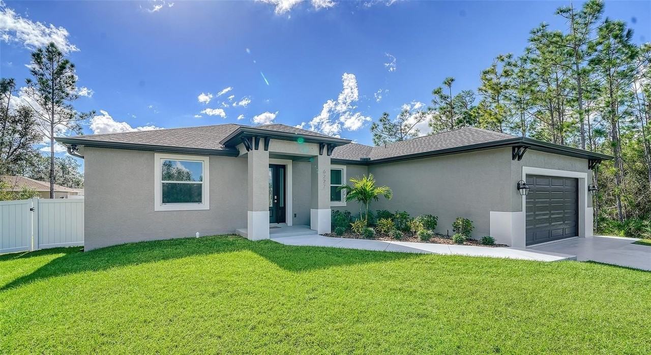 6227 Tropicaire Blvd - Photo 2 of 37