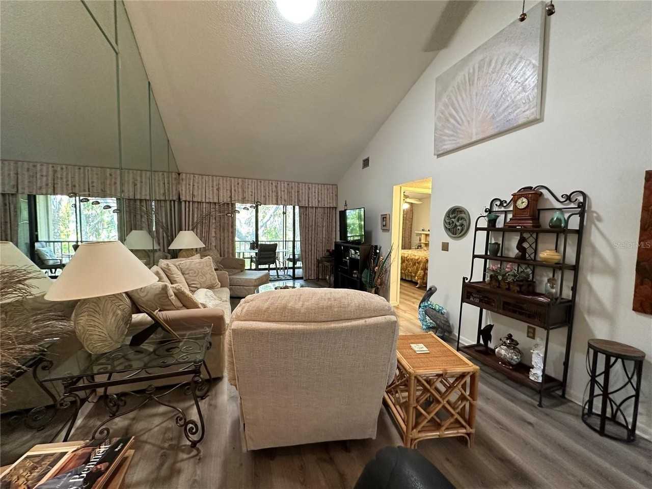 1647 Brookhouse Ct #246 - Photo 6 of 23