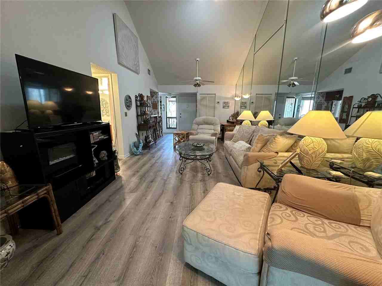 1647 Brookhouse Ct #246 - Photo 7 of 23