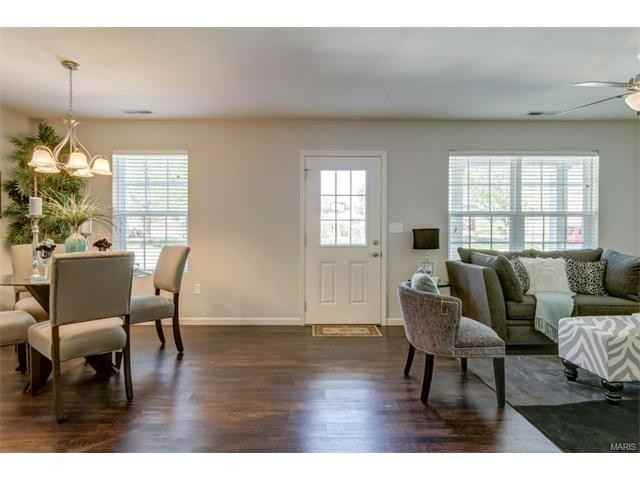 409 3rd St - Photo 3 of 36