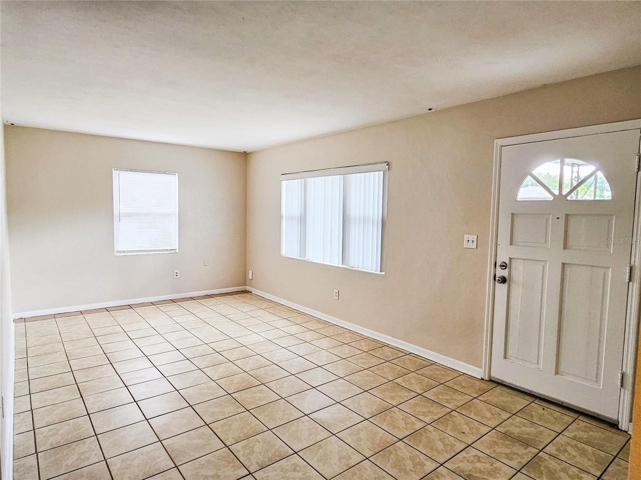 1917 Casco St - Photo 3 of 17