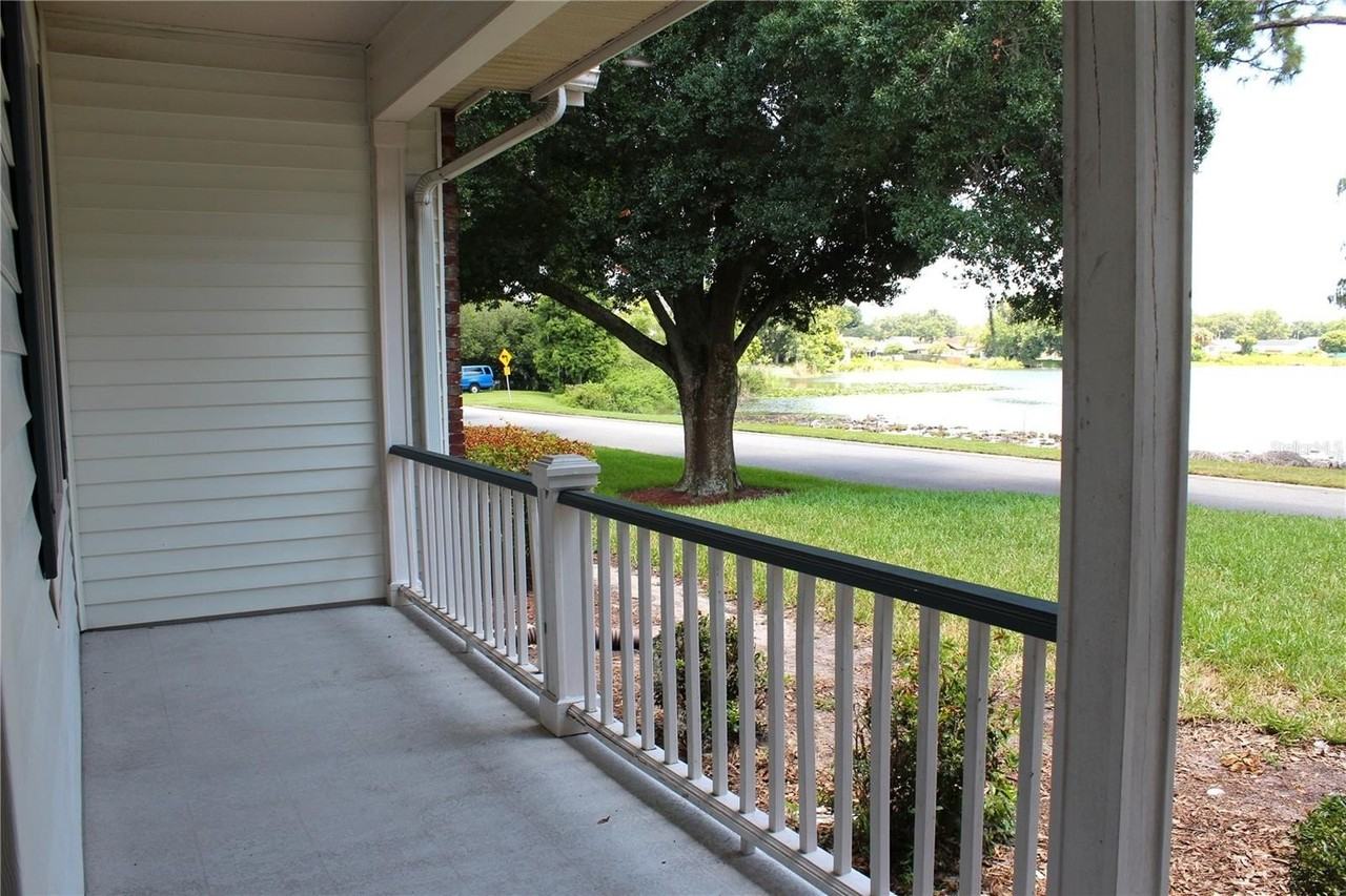 2228 Lake Holloway Blvd - Photo 6 of 50