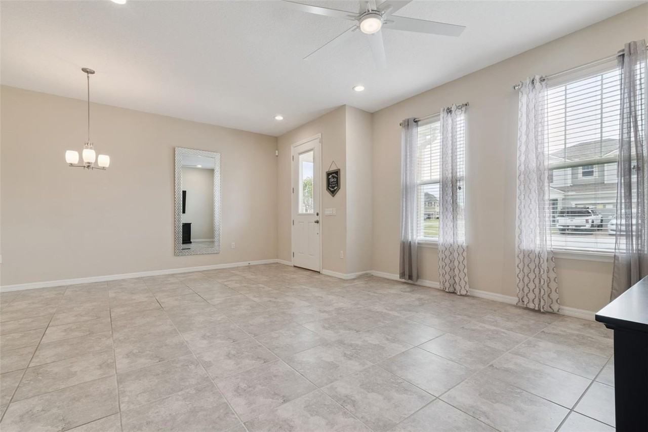 2200 Garden Belle Dr - Photo 5 of 20