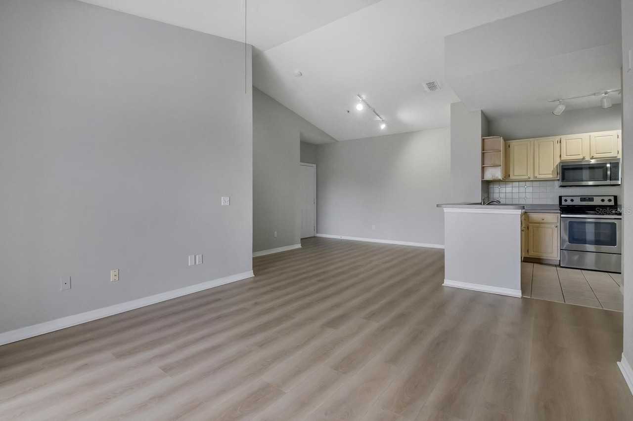 2705 Maitland Crossing Way #303 - Photo 4 of 29