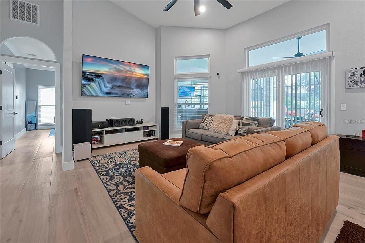 7705 Apple Tree Cir - Photo 7 of 50