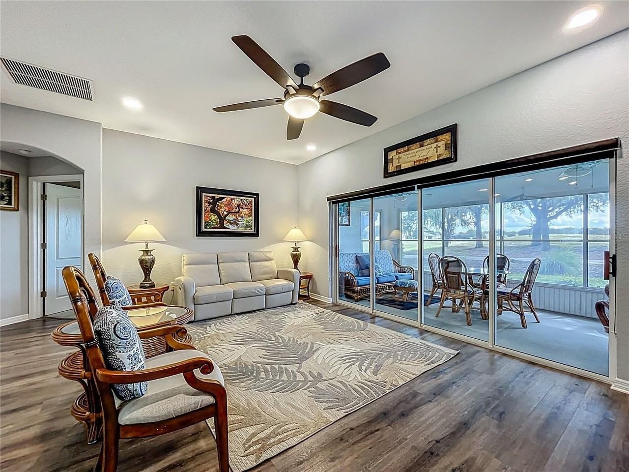 27327 Roanoke Dr - Photo 4 of 43