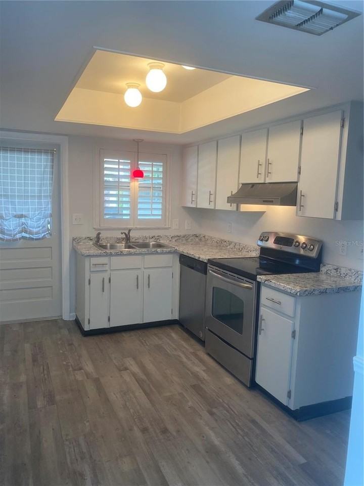 1121 Bonnie Lou Dr - Photo 5 of 11