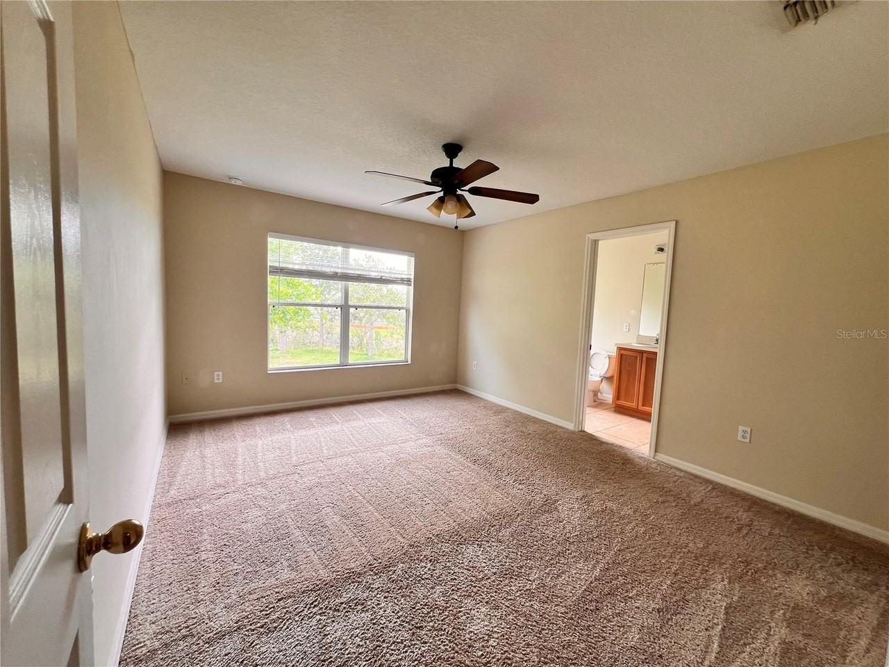 2476 Hassonite St - Photo 5 of 8