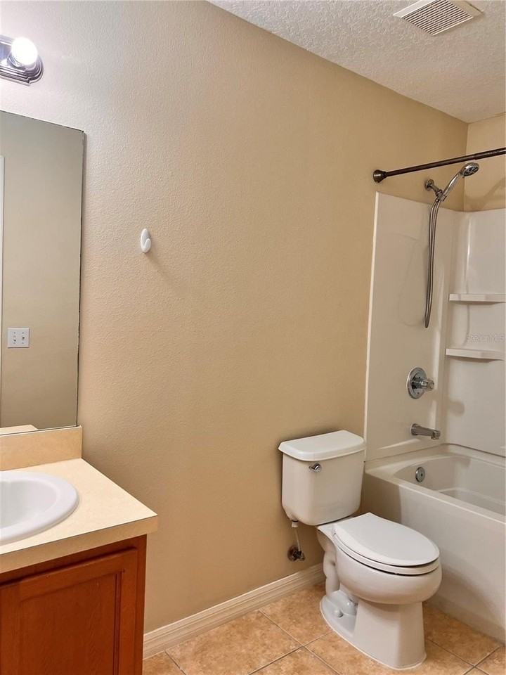 2476 Hassonite St - Photo 7 of 8