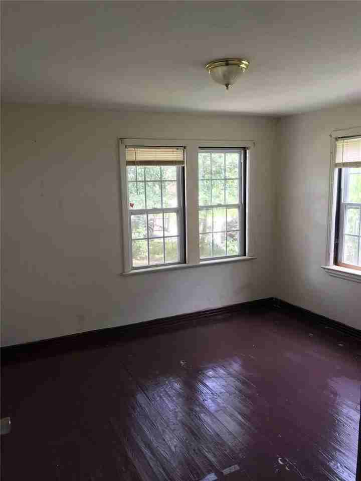 1250 W 27th St - Photo 5 of 8