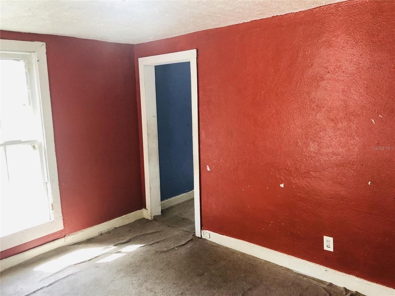 2551 Calvin St - Photo 2 of 9