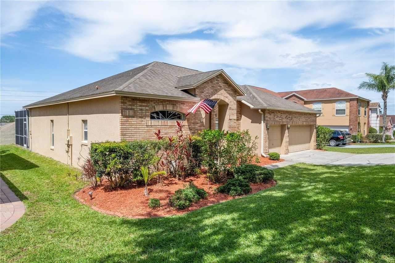 7841 Belvoir Dr - Photo 2 of 11