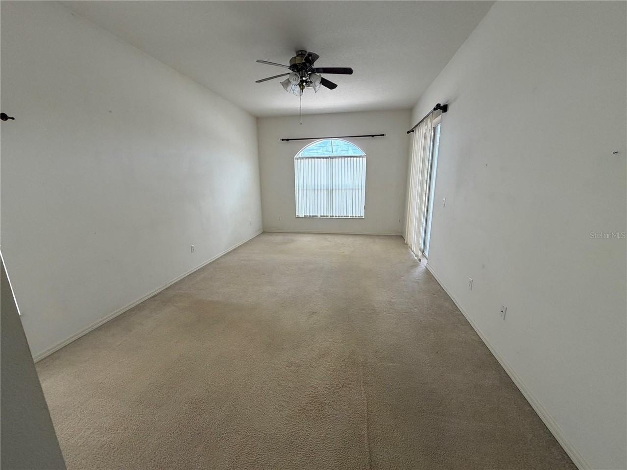 7841 Belvoir Dr - Photo 7 of 11