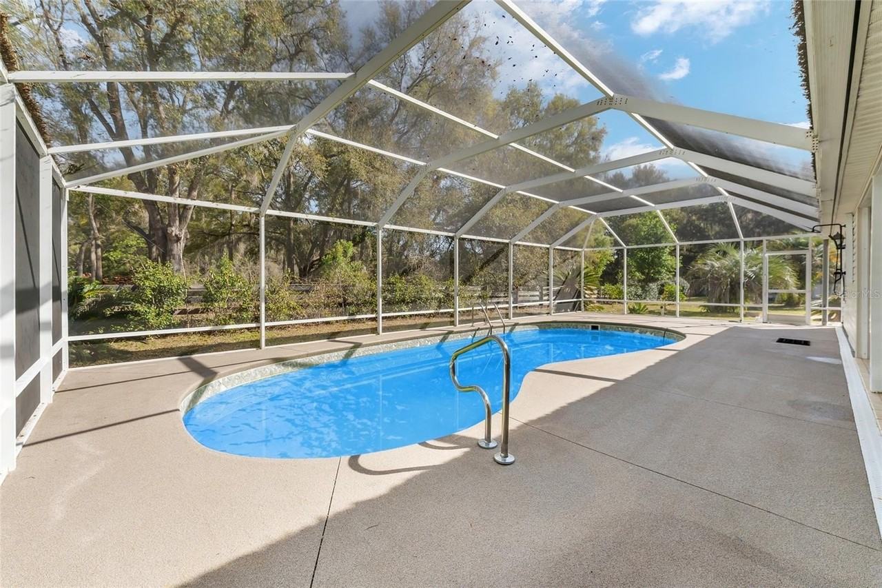 1205 Bower Ln - Photo 2 of 21