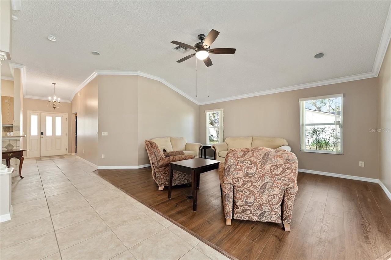 1205 Bower Ln - Photo 5 of 21