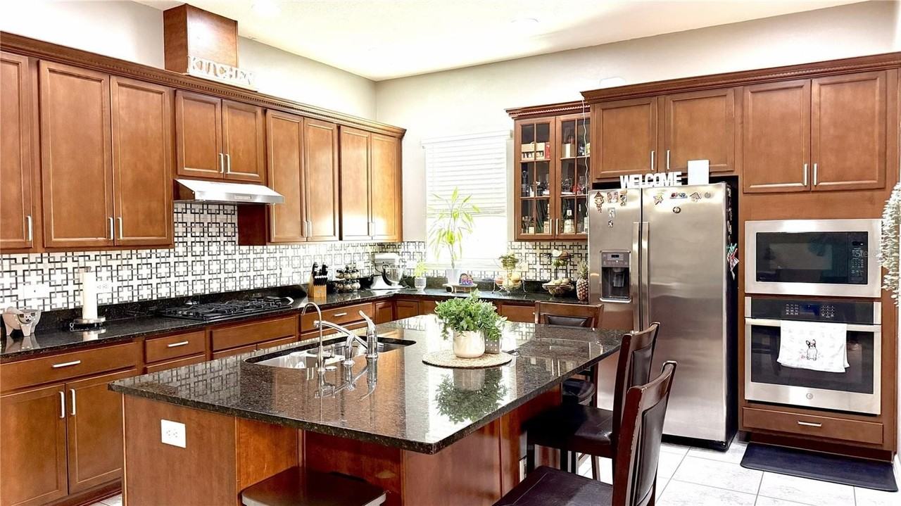 9160 Olmo Ct - Photo 4 of 21