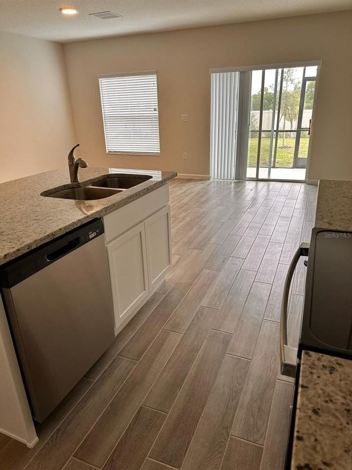 2831 Narcoossee Commons Way - Photo 4 of 17