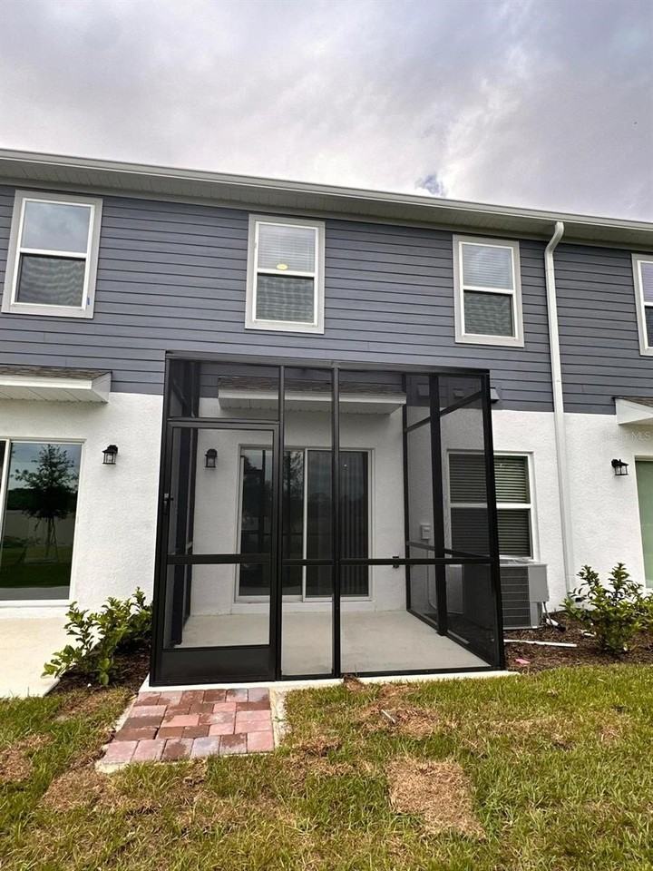 2831 Narcoossee Commons Way - Photo 5 of 17