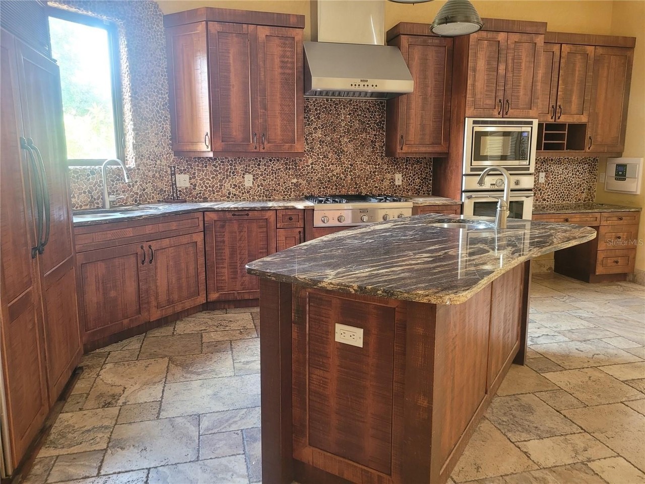 1953 Freedom Dr - Photo 6 of 50
