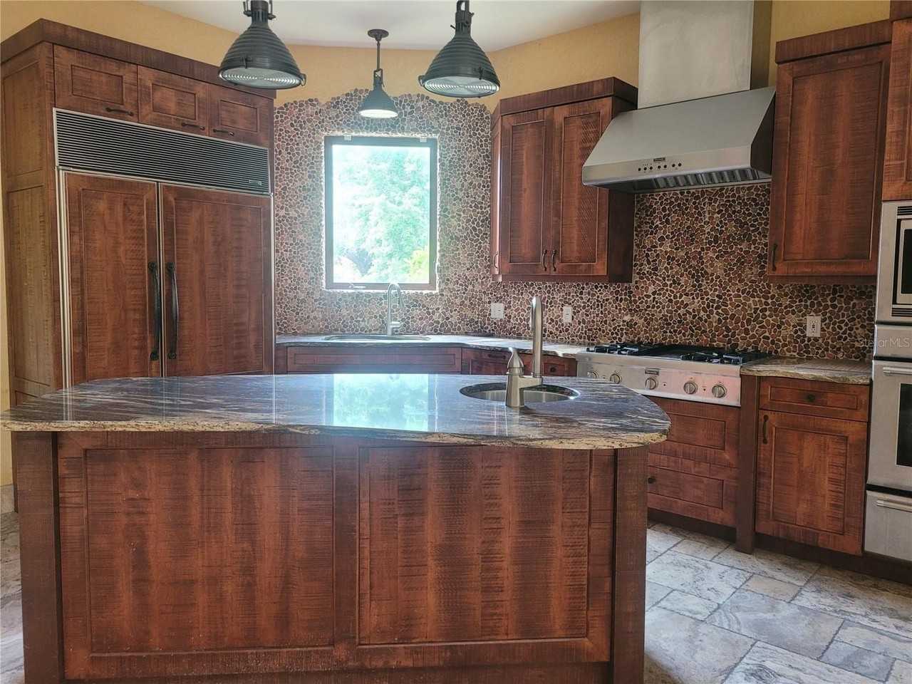 1953 Freedom Dr - Photo 7 of 50